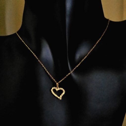 9ct Gold curved Heart pendant zirconia