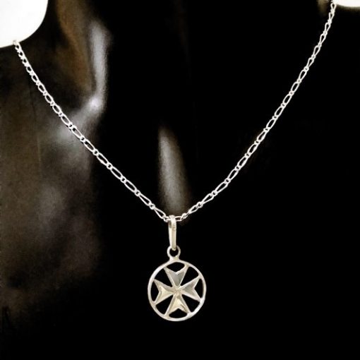 Maltese Cross Sterling Silver pendant flat 16mm with Figaro chain