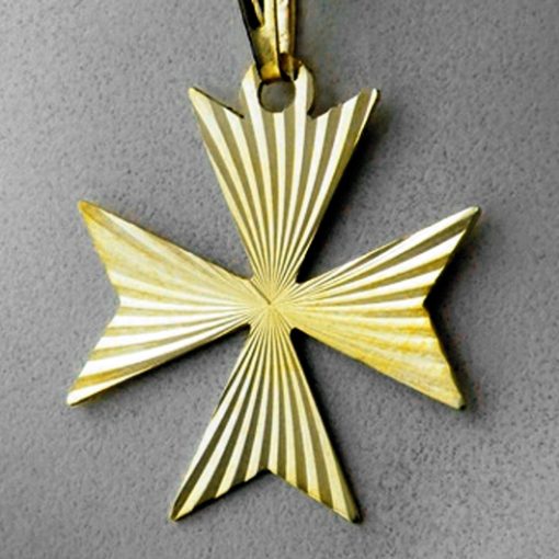 9ct Gold Maltese Cross pendant diamond cut 2.1cm