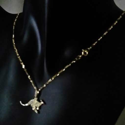 9ct Australian Kangaroo pendant Yellow gold with 31 figaro chain