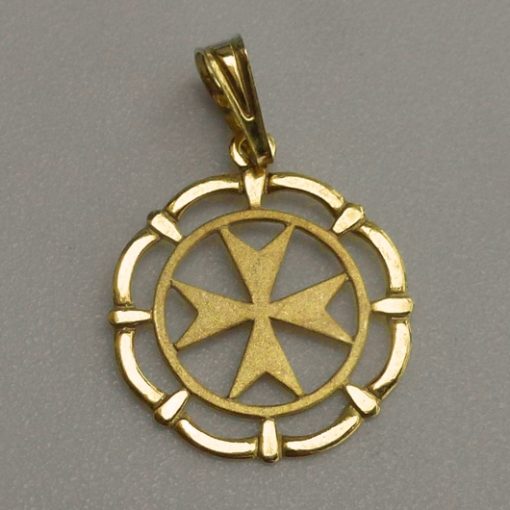 9ct Gold Maltese Cross framed circle pendant 1.7cm