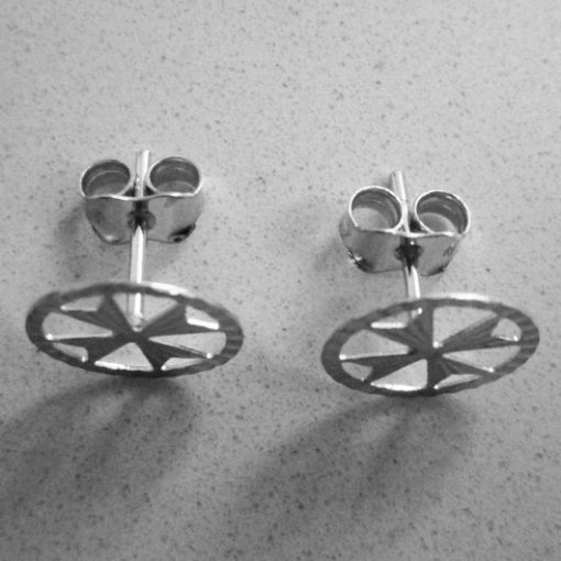 18ct white Gold earrings Maltese Cross circle