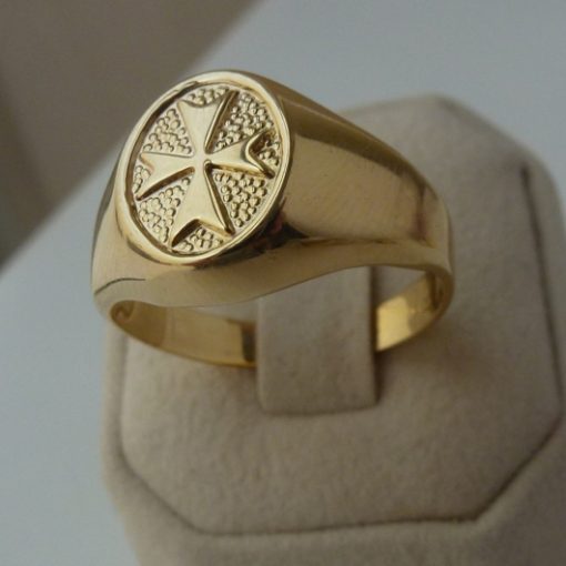 Maltese Cross ring 9ct Gold