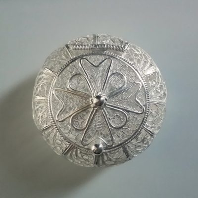 Sterling Silver filigree trinket box Maltese Cross round