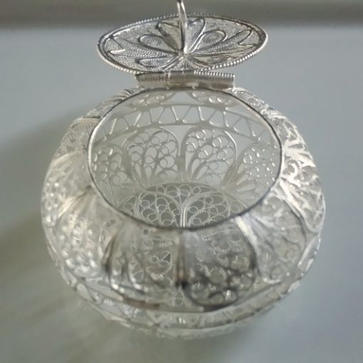 Sterling Silver filigree trinket box Maltese Cross round side