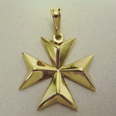 9ct Gold Maltese Cross pendant solid